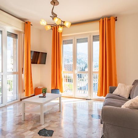 Spacious Apartment With Panoramic Views In Lecco Esterno foto