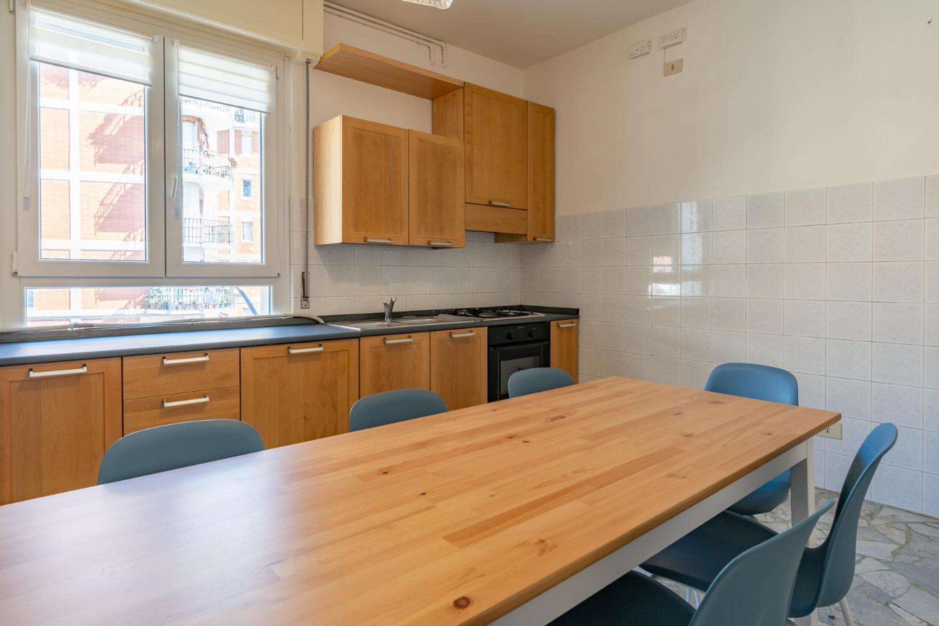 Spacious Apartment With Panoramic Views In Lecco Esterno foto